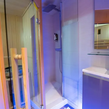 Neva - Luxury With Sauna By *